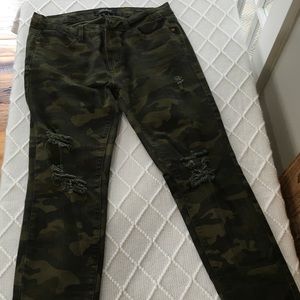 Judy Blue camo jeans size 11/30